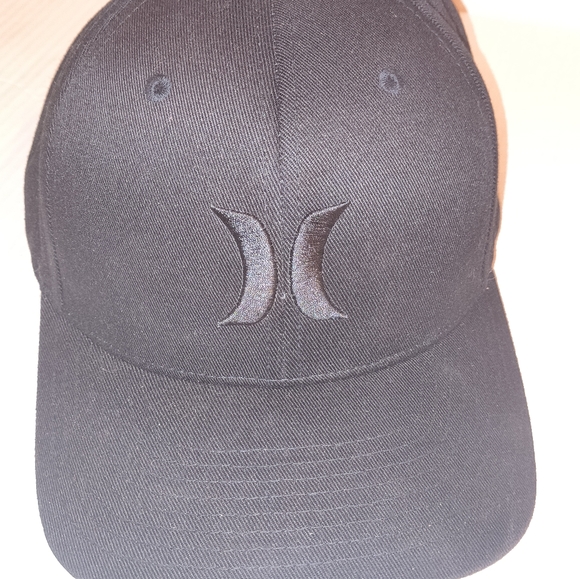 Hurley Classic Black Men's Hat - Picture 1 of 4